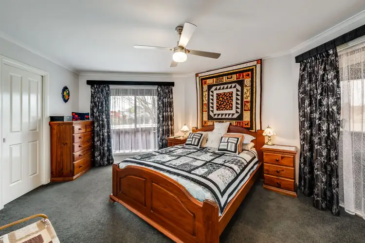 Sixth view of Homely house listing, 2 Marlow Court, Mount Gambier SA 5290