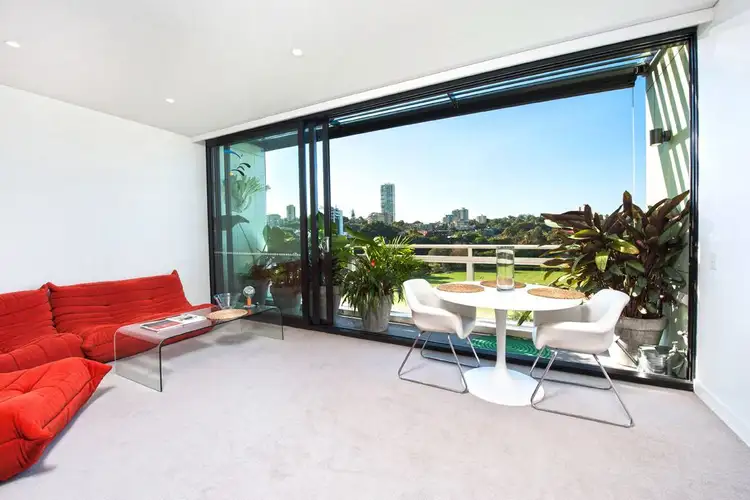 Main view of Homely apartment listing, 402/2 Neild Avenue, Rushcutters Bay NSW 2011