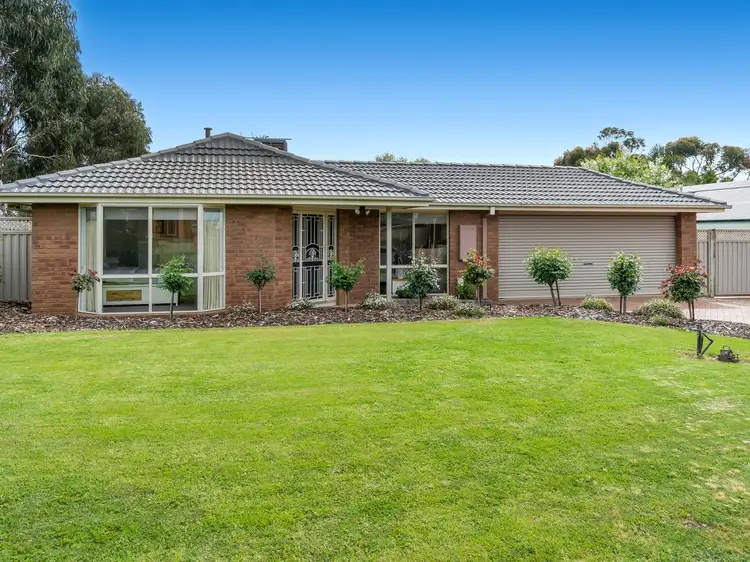 Second view of Homely house listing, 5 Quaille Court, Darley VIC 3340