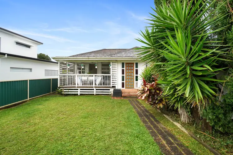 35 Brooke Avenue, Southport QLD 4215