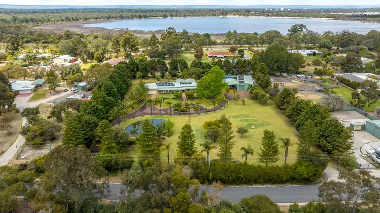51 Colonial Circle, Gnangara WA 6077