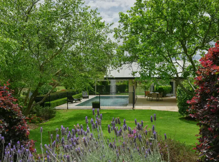 77 Utschink Road, Kleinton QLD 4352