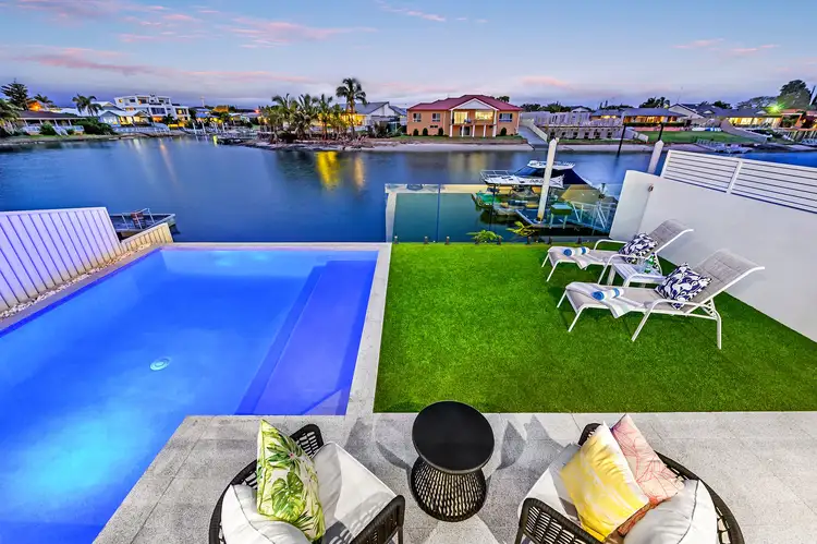 36 Avanti Street, Mermaid Waters QLD 4218