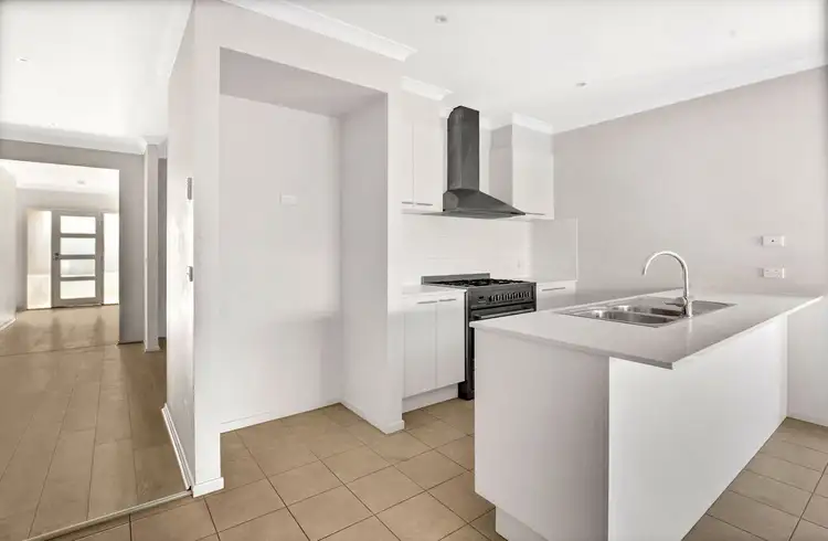 Third view of Homely house listing, 32 Fitzpatrick Circuit, Kalkallo VIC 3064