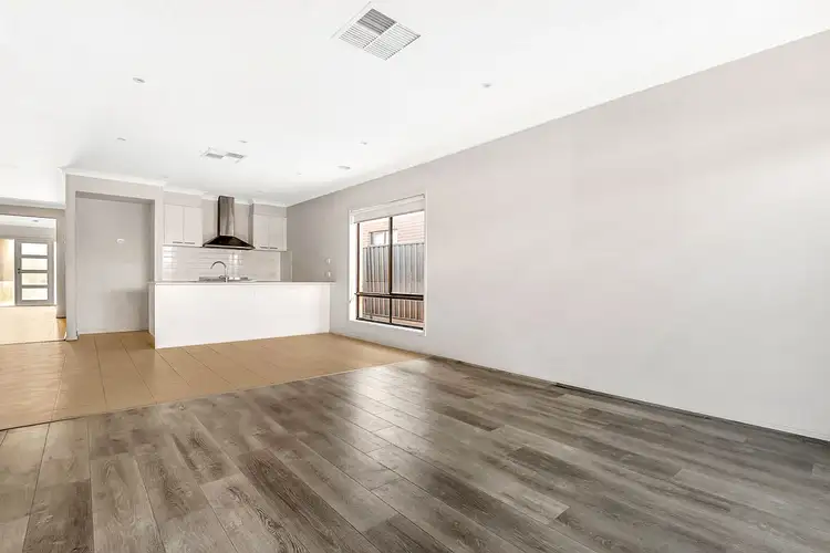 Fourth view of Homely house listing, 32 Fitzpatrick Circuit, Kalkallo VIC 3064