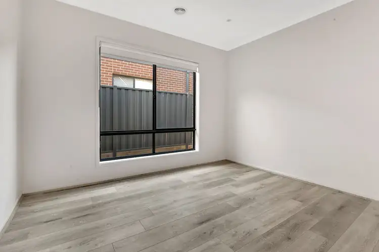 Fifth view of Homely house listing, 32 Fitzpatrick Circuit, Kalkallo VIC 3064