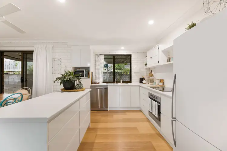 4 Shearwater Court, Aroona QLD 4551