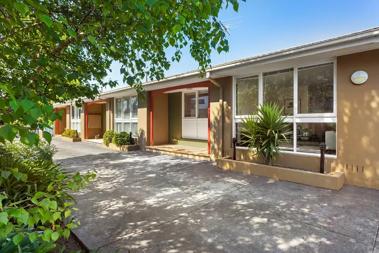 3/10 Rugby Road, Hughesdale VIC 3166
