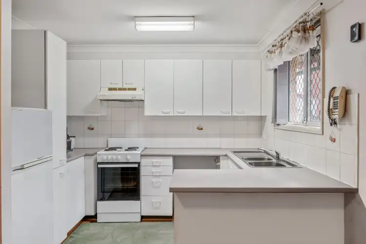 Fifth view of Homely villa listing, 5/15 Susan Place, Minto NSW 2566