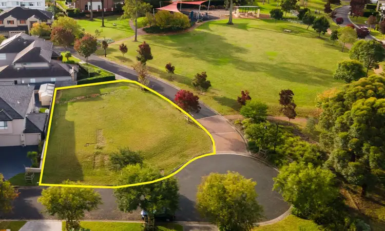 11 Pipersbrook Crescent, Bella Vista NSW 2153