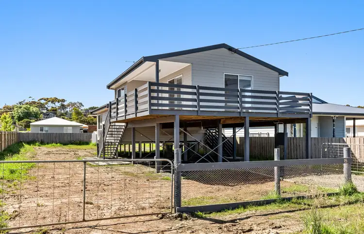 15 Golden Court, Sunset Strip VIC 3922