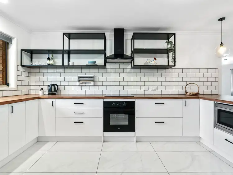 19 Jonathan Drive, Darley VIC 3340