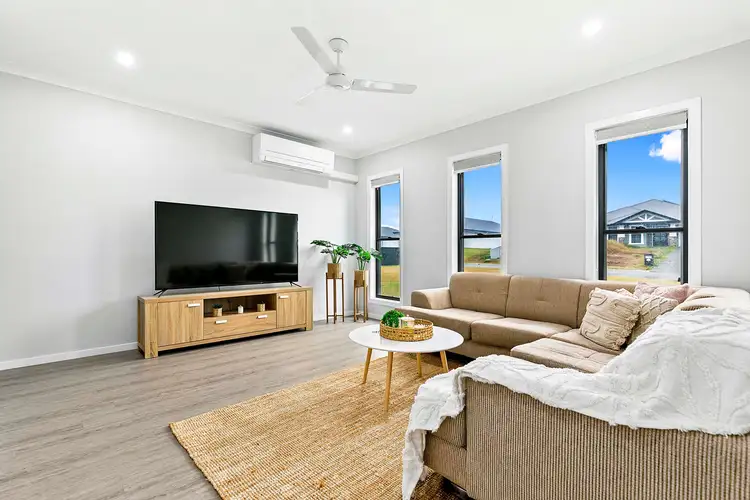 Third view of Homely house listing, 19 Wintergreen Court, Nikenbah QLD 4655