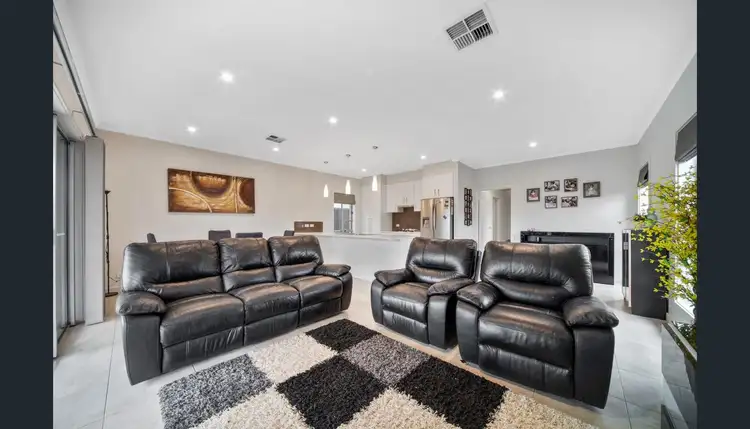 17 Ayredale Avenue, Clearview SA 5085