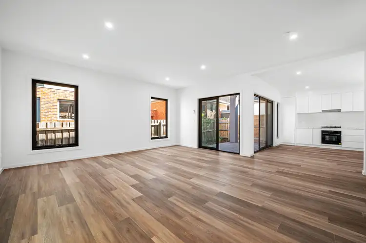 2/2 Wilkinson Street, Reservoir VIC 3073