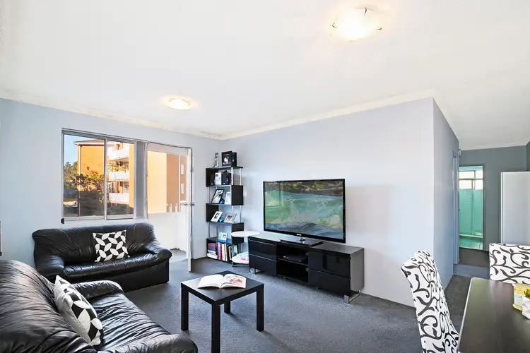 Third view of Homely apartment listing, 6/6 Grafton Crescent, Dee Why NSW 2099