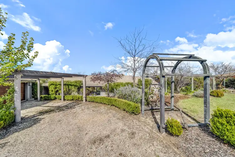 1 Arnot Place, Monash ACT 2904