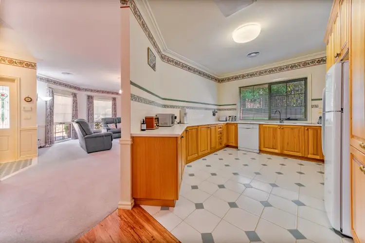 Fifth view of Homely house listing, 17 Harpin Place, East Bendigo VIC 3550
