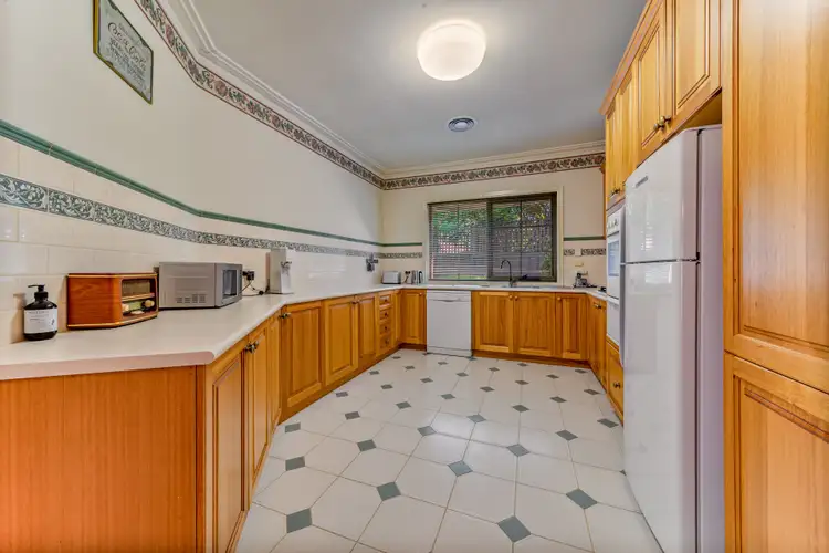 Sixth view of Homely house listing, 17 Harpin Place, East Bendigo VIC 3550