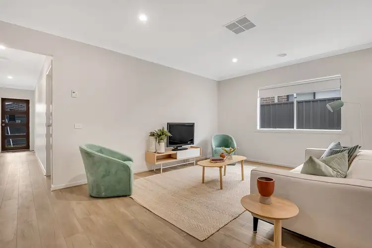 Second view of Homely house listing, 25 Margot Circuit, Kalkallo VIC 3064