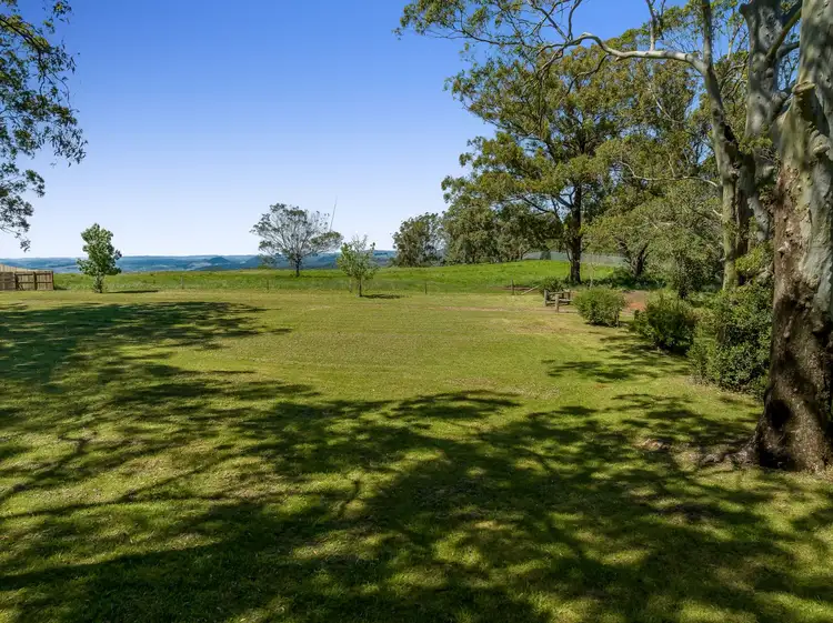 1 Takarak Court, Cabarlah QLD 4352