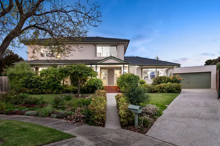 3 Garfield Place, Wheelers Hill VIC 3150