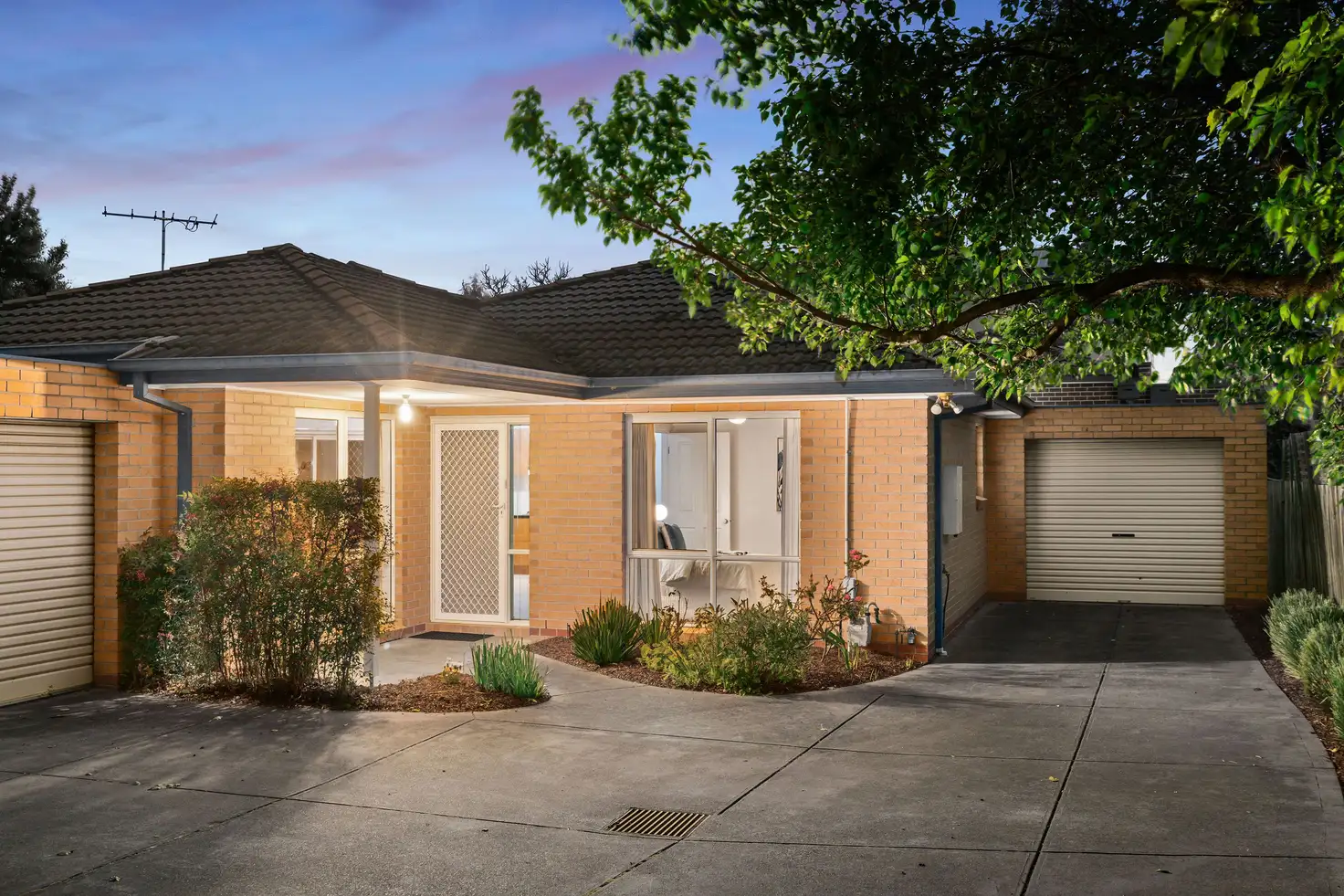 Main view of Homely unit listing, 2/24 Studley Street, Mulgrave VIC 3170