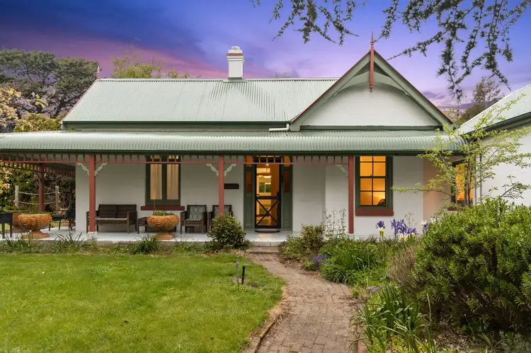 16 Carrington Street, Crookwell NSW 2583