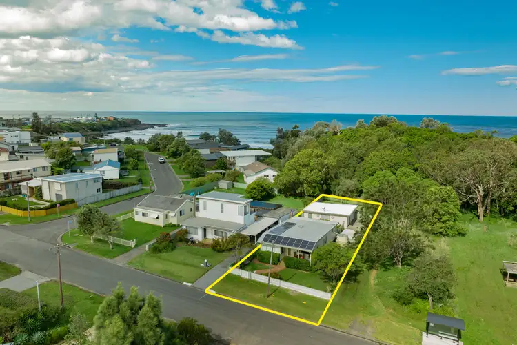 22 Eastbourne Avenue, Culburra Beach NSW 2540