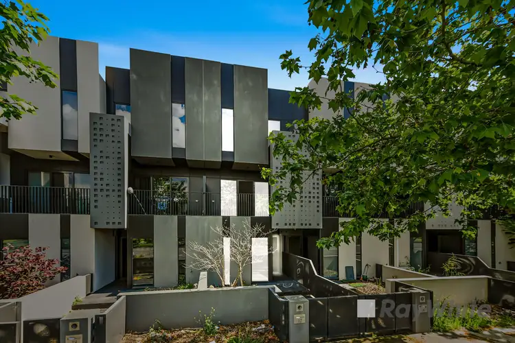 17/68 Cheltenham Road, Dandenong VIC 3175