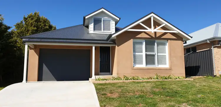 4 Lane Street, Blayney NSW 2799