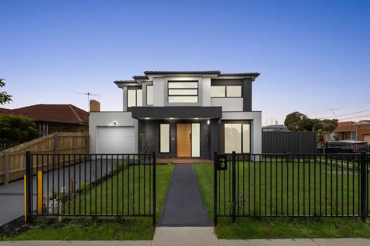 19 Thomas Street