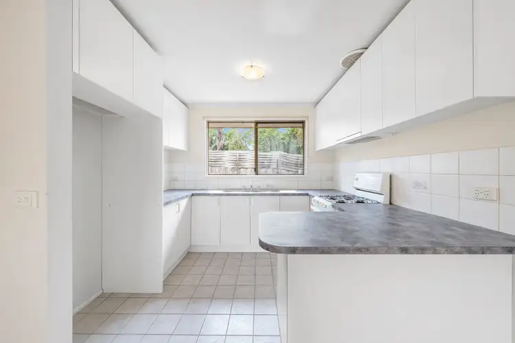 Fourth view of Homely house listing, 2 Alter Court, Skye VIC 3977