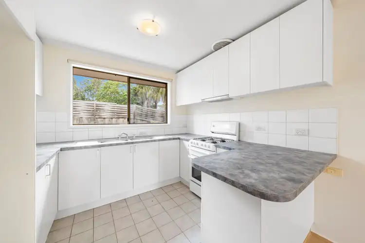 Fifth view of Homely house listing, 2 Alter Court, Skye VIC 3977