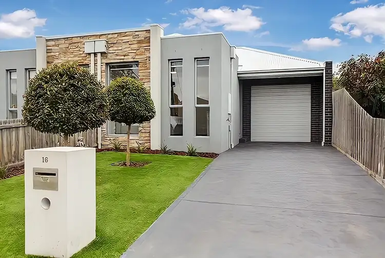 16 Lowe Avenue, Altona VIC 3018