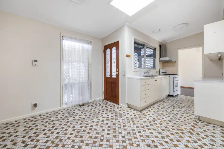 Fifth view of Homely house listing, 27 Tatura Crescent, Broadmeadows VIC 3047