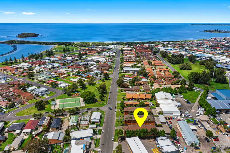 3/6 Peterborough Avenue, Lake Illawarra NSW 2528