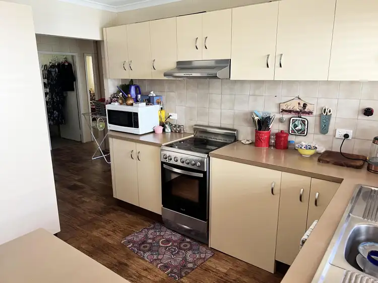 Fifth view of Homely unit listing, 4/23 Tower Avenue, Atherton QLD 4883