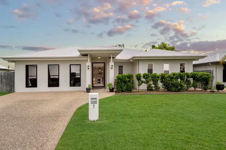 7 Barratonia Way, Mount Low QLD 4818