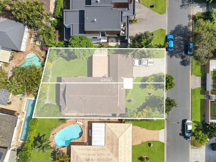8 Avanti Street, Mermaid Waters QLD 4218