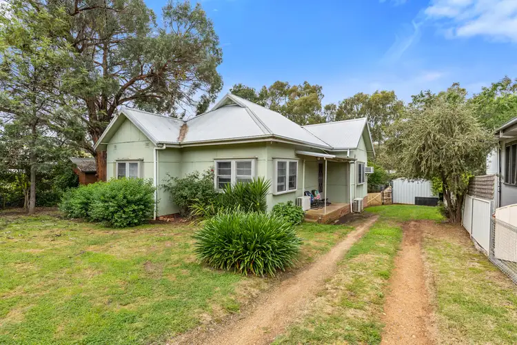 7 Eugene Avenue, San Isidore NSW 2650