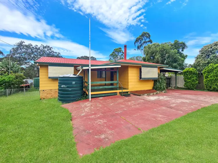 17 Railway Terrace, Crows Nest QLD 4355