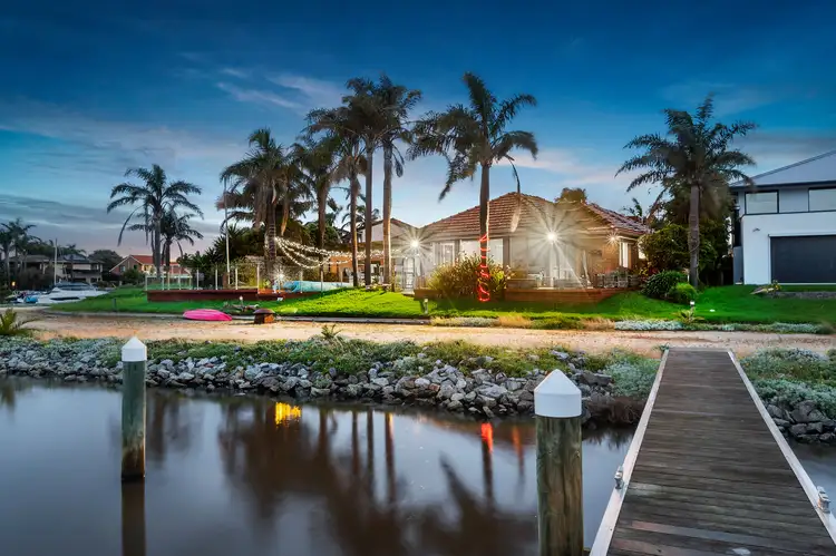 15 Beachcomber Court, Patterson Lakes VIC 3197