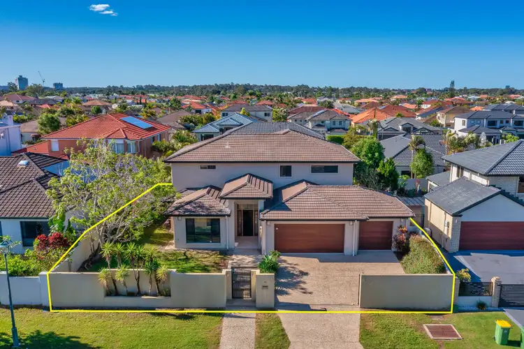 13 Rebholz Drive, Benowa Waters QLD 4217