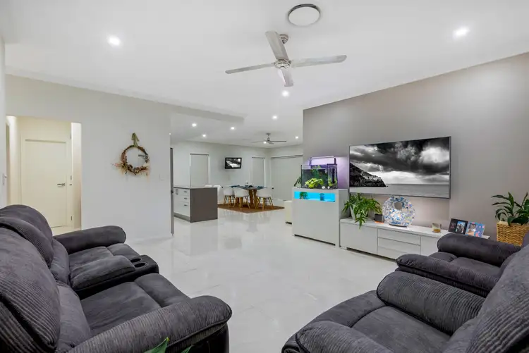 7 Armstrong Street, Jordan Springs NSW 2747