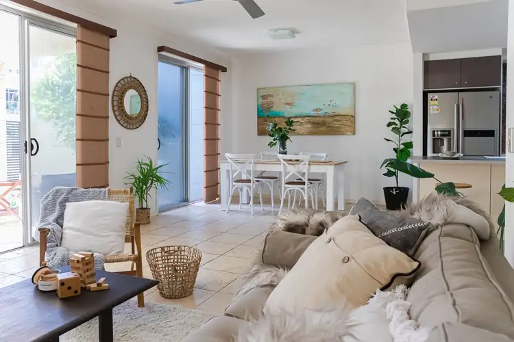 3075 Quay South Drive, Carrara QLD 4211