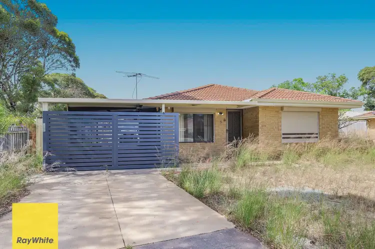 8 Hess Court, Marangaroo WA 6064