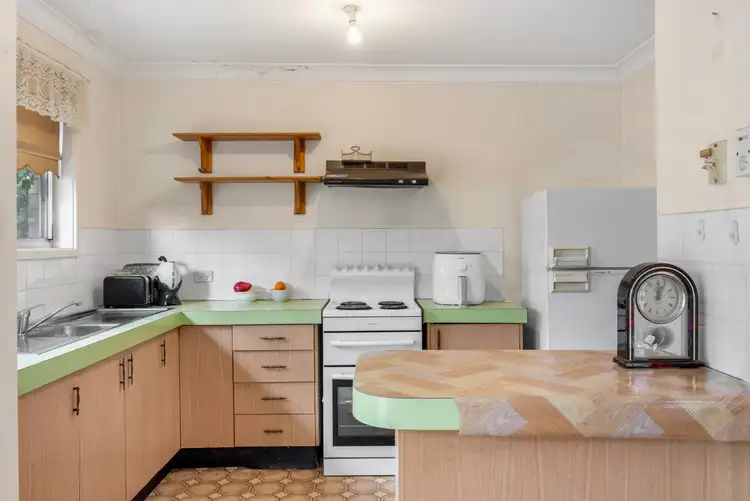 Sixth view of Homely house listing, 17 Knotwood Avenue, Macquarie Fields NSW 2564