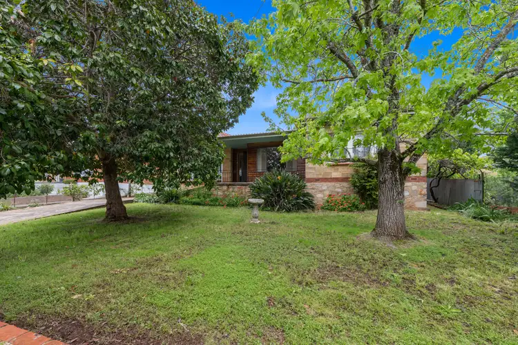 40 Victoria Road, Clare SA 5453