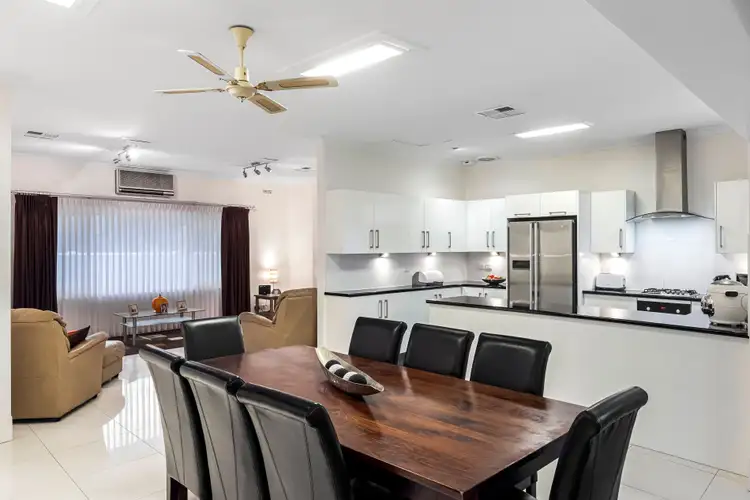 11 William Avenue, Henley Beach South SA 5022